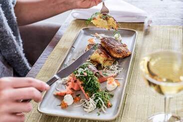 استراحتگاه Alpenparks Hotel & Apartment Arlberg Warth Mit Pool