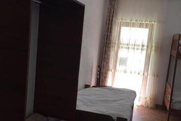 پانسیون Guesthouse Demushi