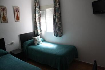 پانسیون Hostal Mellizo