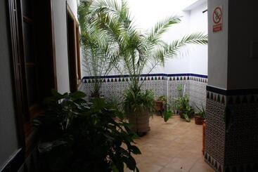پانسیون Hostal Mellizo