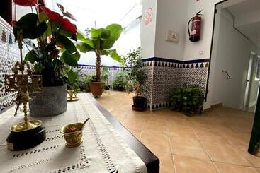 پانسیون Hostal Mellizo