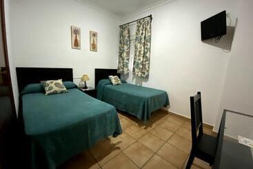 پانسیون Hostal Mellizo