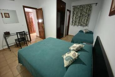پانسیون Hostal Mellizo