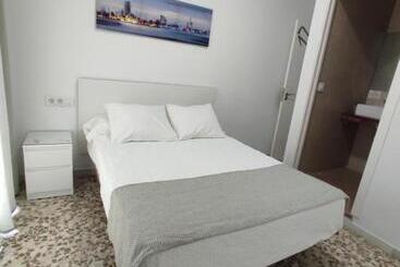 پانسیون Hostal Mellizo
