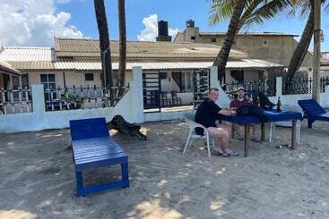 پانسیون Winston Sea Front Villa