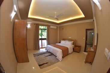 پانسیون Calyx Grand Fuvahmulah