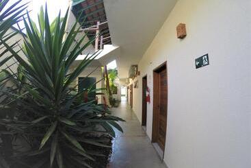 پانسیون Nai'a Suites