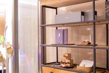Zenith Hotel Near Train Station & The Mixc