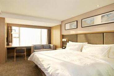 Zenith Hotel Near Train Station & The Mixc