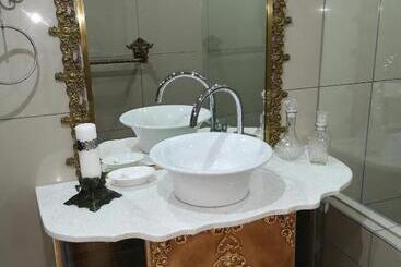 فندق Excalibur Boutique