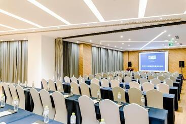 هتل Holiday Inn Express Taian City Center, An Ihg