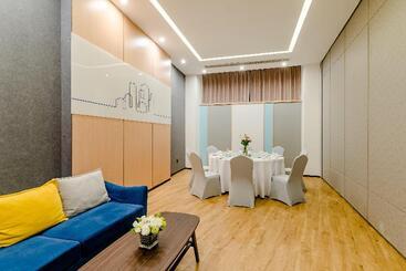 هتل Holiday Inn Express Taian City Center, An Ihg