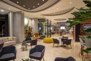 هتل Ibis Quito
