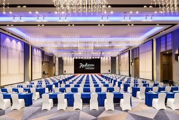هتل Radisson Ningbo Beilun