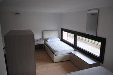 Luxar Room