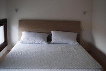 Luxar Room
