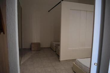 Luxar Room