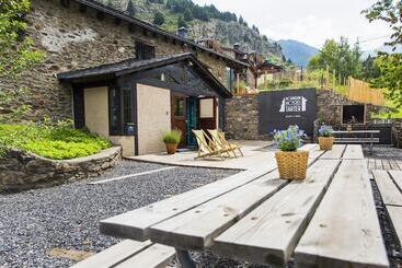 Mountain Hostel Tarter