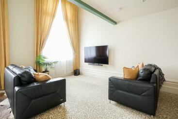 Ogb Suites