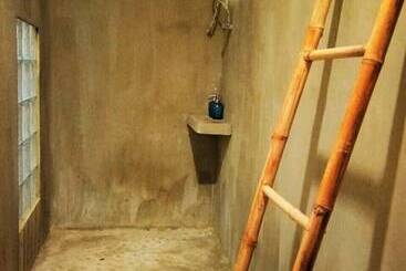 تختخواب و صبحانه Vanpila