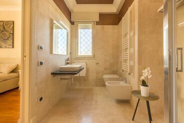 تختخواب و صبحانه Villa Furoa