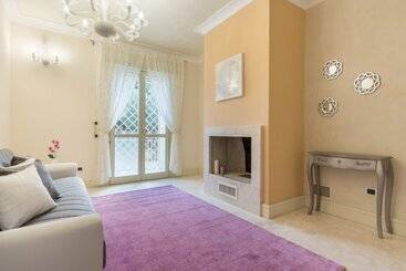 تختخواب و صبحانه Villa Furoa