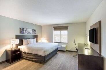 ホテル Mainstay Suites Logan Ohio Hocking Hills