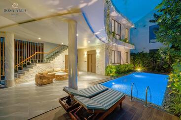 هتل Rosa Alba Resort & Villas Tuy Hoa