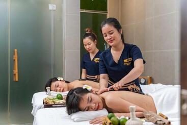 هتل Rosa Alba Resort & Villas Tuy Hoa