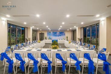 هتل Rosa Alba Resort & Villas Tuy Hoa