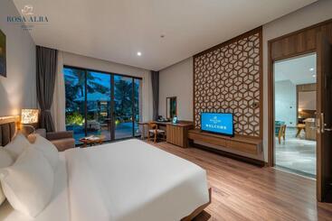 هتل Rosa Alba Resort & Villas Tuy Hoa