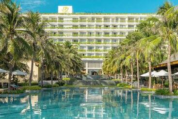هتل Rosa Alba Resort & Villas Tuy Hoa