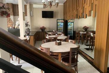 酒店 Selaras Inn Syariah