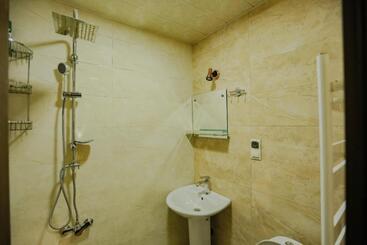 Luky Apartment On Rustaveli Ave