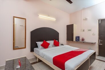 Oyo 16749 Hotel Paris