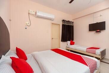 Oyo 16749 Hotel Paris