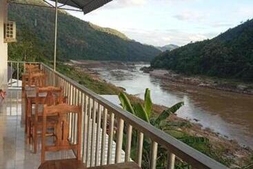 پانسیون Janh Ya Phone Guesthouse