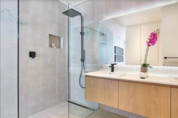 Elements Luxury Suites By Totalstay