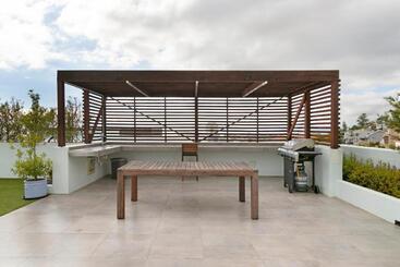 Elements Luxury Suites By Totalstay