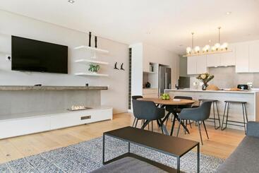 Elements Luxury Suites By Totalstay