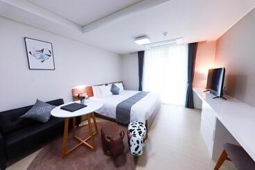 هتل Geoje Leein Stay