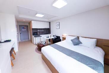 هتل Geoje Leein Stay
