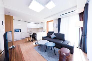 هتل Geoje Leein Stay