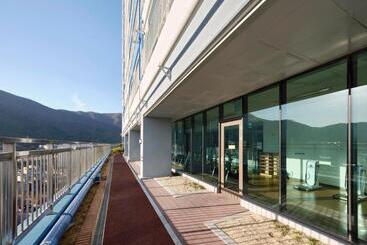 هتل Geoje Leein Stay