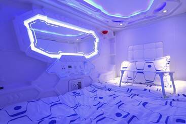 هاستل Jc Space Capsule Maha City