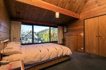 تختخواب و صبحانه Mulberry House