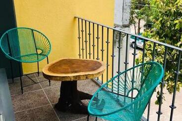 پانسیون Paziflora Hostel