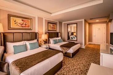 پانسیون Dome Hotel & Casino At Central Kyrenia