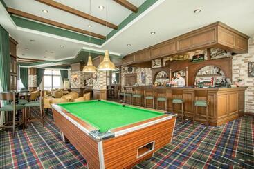 پانسیون Dome Hotel & Casino At Central Kyrenia