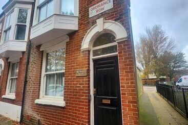 تختخواب و صبحانه Old Victory House Homestay